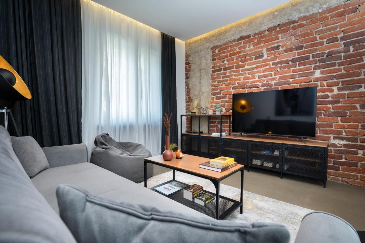 Apartament The Grey